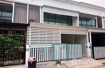 Baan Pruksa 83 Boromratchonnanee-Sai 5 in บางเตย, นครปฐม