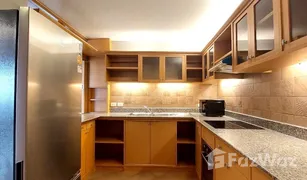 Кондо, 3 спальни на продажу в Thung Mahamek, Бангкок Esmeralda Apartments