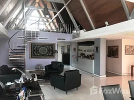 3 chambre Penthouse à vendre à Baan Saraan., Khlong Toei Nuea