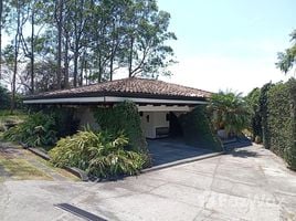 4 Habitación Casa en alquiler en Santa Ana, San José, Santa Ana