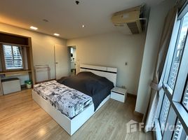 1 спален Кондо в аренду в Silom Suite, Si Lom