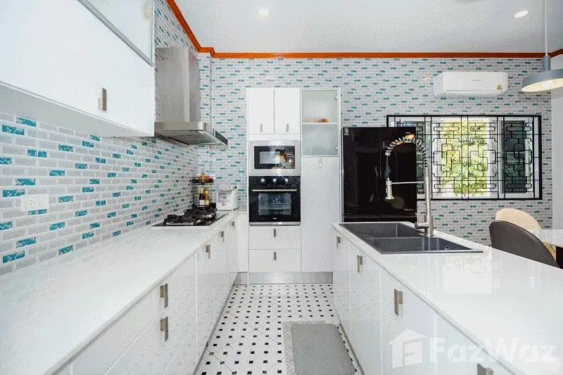 5 Bedrooms Pet-Friendly Home for Rent in Thap Tai — photo 4