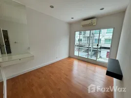 3 Habitación Adosado en venta en The Metro Rama 9, Prawet, Prawet