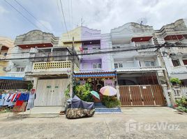 4 Bedrooms Townhouse for sale in Bang Na, Bangkok Phairot Village
