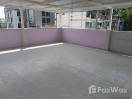200 кв.м. Office for rent in Банг Капи, Бангкок, Khlong Chan, Банг Капи