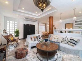 2 Bedroom Villa for rent in Bangkok, Lumphini, Pathum Wan, Bangkok