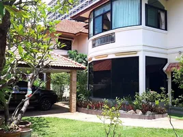 3 Bedroom Villa for sale at Royal Park Village, Nong Prue