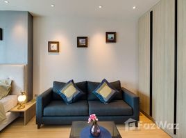 Студия Кондо в аренду в Sky Walk Residences, Phra Khanong Nuea