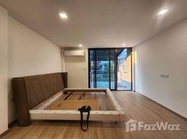 3 спален Дом for rent in Щаттхана, Бангкок, Phra Khanong Nuea, Щаттхана