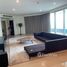 3 Bedroom Apartment for sale at Watermark Chaophraya, Bang Lamphu Lang, Khlong San