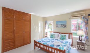 Дом, 2 спальни на продажу в Раваи, Пхукет Fisherman Way Beach Villa