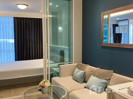 1 спален Кондо в аренду в Interlux Premier Sukhumvit 13, Khlong Toei Nuea