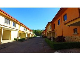 3 Habitación Adosado en venta en San José, Santa Ana, San José