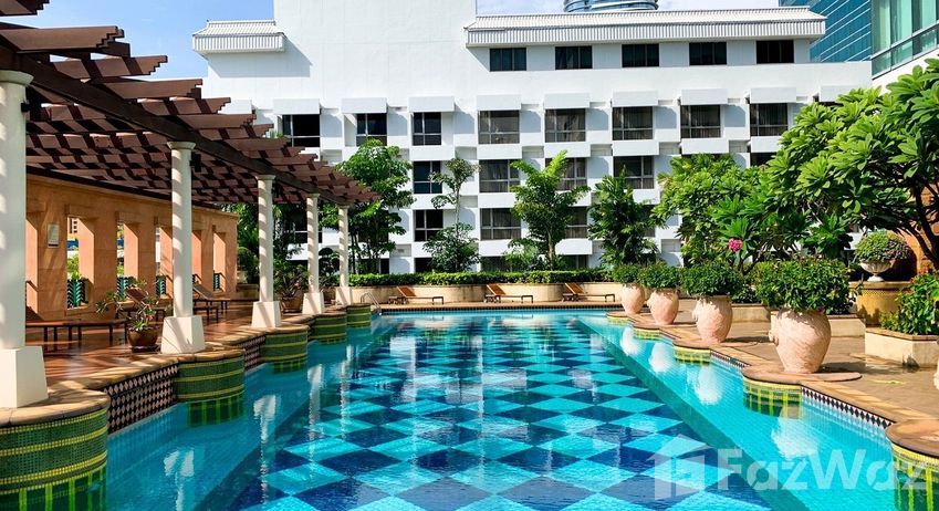 3D Walkthrough of the Communal Pool at President Place