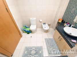 2 спален Квартира на продажу в Al Shahla, Shoreline Apartments