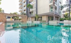 Photo 3 of the Piscine commune at Richmond Hills Residence Thonglor 25