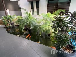 曼谷 Khlong Tan Large Private Villa for Sale in Sukhumvit 24 3 卧室 别墅 售 