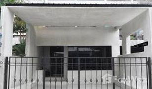 4 Bedrooms Townhouse for sale in Thung Mahamek, Bangkok 