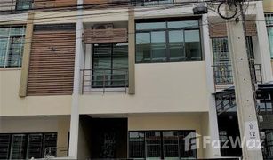 3 Bedrooms Townhouse for sale in Nong Khang Phlu, Bangkok Sixnature Petkasem 69