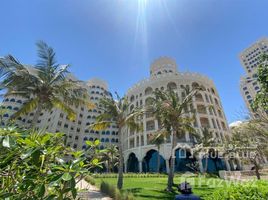 Al Hamra Palace Beach Resort で売却中 2 ベッドルーム アパート, アル・ハムラ村