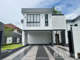 4 Habitación Villa en venta en 999@World Club Land Modern and Luxury Pool Villas, Nong Khwai