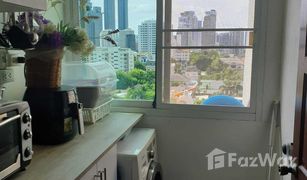 1 Schlafzimmer Wohnung zu verkaufen in Phra Khanong Nuea, Bangkok Beverly Hills Mansion