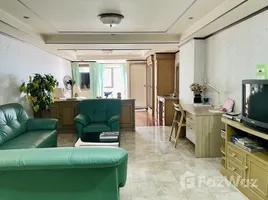 Studio Apartment for sale at ITF Silom Palace, Suriyawong
