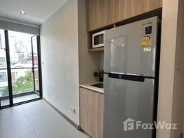 1 спален Квартира в аренду в Kanika Suites, Lumphini, Патхум Щан