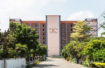 S1 Asset Condominium in หนองป่าครั่ง, Чианг Маи