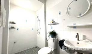 2 Bedrooms House for sale in Sam Wa Tawan Ok, Bangkok Baan Badintorn