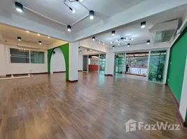 1 chambre Retail space for rent in Thaïlande, Bang Chak, Phra Khanong, Bangkok, Thaïlande