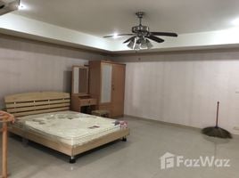1 спален Кондо на продажу в J. W. Place, Chantharakasem