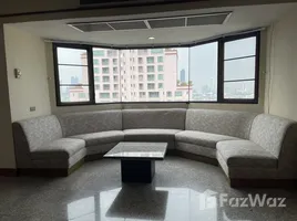 3 Bedroom Apartment for rent at Baan Suanpetch, Khlong Tan Nuea