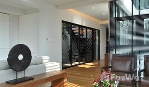 3 Bedrooms Condo for sale in Lumphini, Bangkok Ruamrudee House