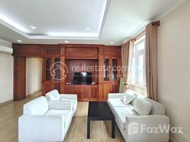 2 Bedroom Fully Furnished Apartment for Rent in Toul Tom Pung で賃貸用の 2 ベッドルーム アパート, Tuol Svay Prey Ti Muoy, チャンカー・モン
