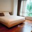 2 спален Кондо в аренду в Siri On 8, Khlong Toei