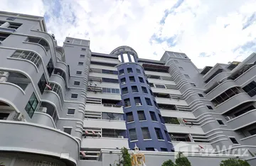 Sun Palace Condominium in Bang Kapi, Bangkok