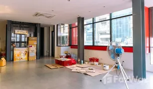 N/A Retail space for sale in Chakkrawat, Bangkok 