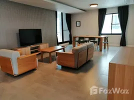 คอนโด 3 ห้องนอน ให้เช่า ในโครงการ ลิลลี่ เฮ้าส์, คลองเตยเหนือ