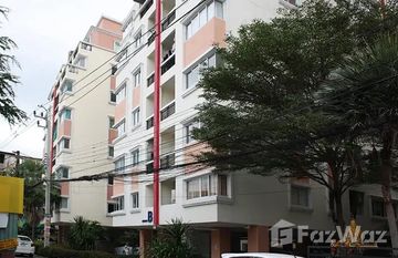 The Breeze Condominium in ตลาดขวัญ, นนทบุรี