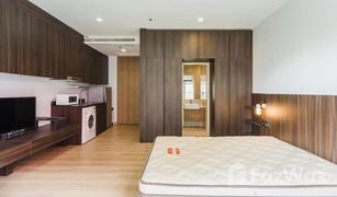 Studio Wohnung zu verkaufen in Phra Khanong Nuea, Bangkok Noble Reveal