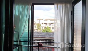 1 Bedroom Condo for sale in Sam Sen Nok, Bangkok Living Nest Ladprao 44