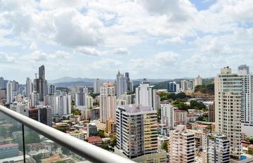 EL CARMEN CON VÃA ESPAÃ‘A 32D in Pueblo Nuevo, Panamá