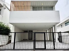 4 Bedroom House for rent at Courtyard Villa Rama 9-Wongwaen, Saphan Sung, Saphan Sung, Bangkok, Thailand