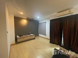 ทาวน์เฮ้าส์ 3 ห้องนอน ให้เช่า ในโครงการ ไอฟีล บางนา, ดอกไม้