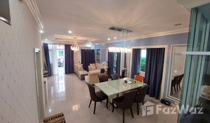 3 Bedrooms Townhouse for sale in Bang Chak, Bangkok Leon Sukhumvit 62