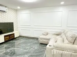 ขายอพาร์ทเม้นท์ 2 ห้องนอน ในโครงการ ศรีวรา แมนชั่น, ดินแดง, ดินแดง