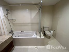 2 спален Кондо в аренду в Acadamia Grand Tower, Khlong Tan Nuea