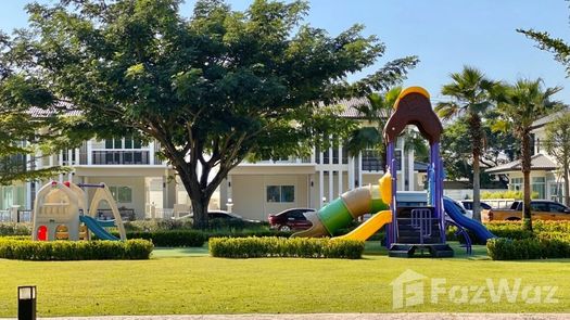 写真 1 of the Outdoor Kids Zone at The Grand Park Phase 2