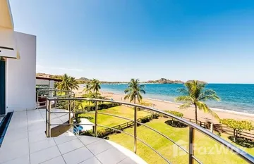 Villa Ballena: 3 Story 3300ft² Oceanfront Beauty in , Guanacaste